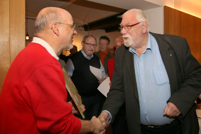 Chorleiter Johannes Dietl feiert 60er