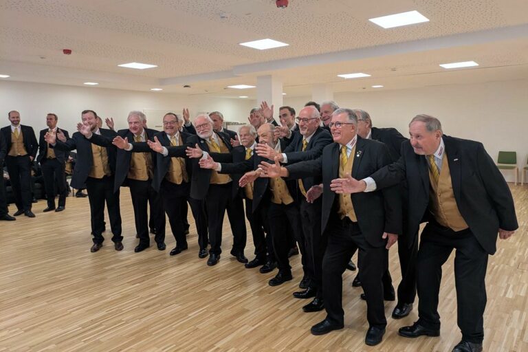 Fototermin für den Männerchor MACH4