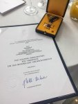 03_dietl_Gold_Ehrenzeichen.jpg