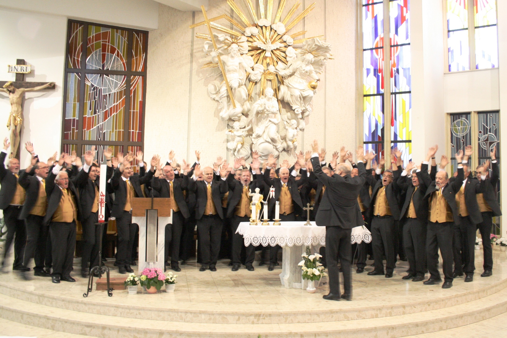 1204_husta_kirche_konz2.jpg